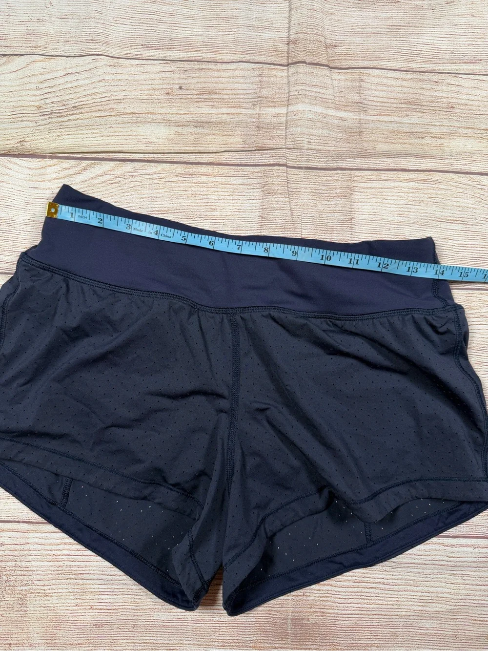 Lululemon Navy Mesh Women's‎ Athletic Shorts